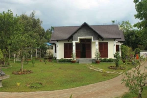 Trong năm nay con quan ở Đồng Nai tự phá biệt thự 'lụi'