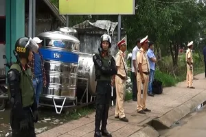 Cảnh sát được huy động đến trạm BOT tránh Biên Hòa