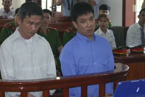 Đang xét xử vụ xà lan tông sập cầu Ghềnh