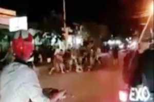 Bình Dương: Bắt nghi can vụ chém gục đối thủ rồi kéo lê