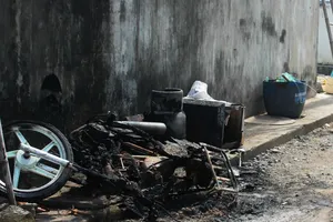  Bật bình gas tự thiêu sau cãi nhau với vợ 