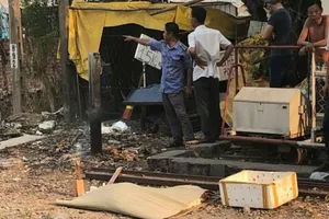 Đi bộ trên đường ray, bị tàu hỏa tông tử vong