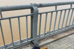 Để lại đôi dép, nam thanh niên nhảy sông Đồng Nai