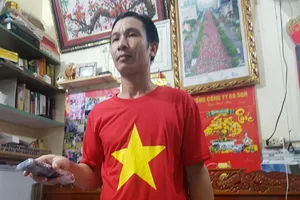 Cha tiền vệ Phan Văn Đức nói gì về con trai trước trận đấu?