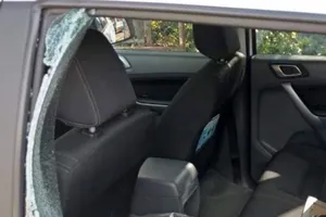 Lại xảy ra vụ đập kính xe trộm hàng trăm triệu ở Bình Dương