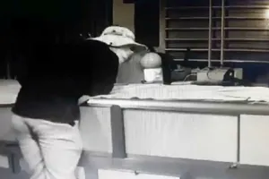 Đồng Nai: Cắt cửa sổ, đột nhập tiệm vàng trong tích tắc