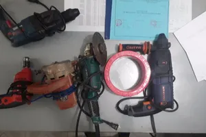 Lượm ve chai, 'tranh thủ' trộm máy cắt sắt ở Đồng Nai