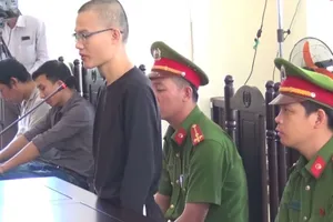 Nhân viên trung tâm y tế in 3.300 tờ rơi chống phá Nhà nước