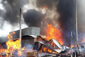 Huy động quân đội dập lửa vụ cháy ở Ngã tư Vũng Tàu