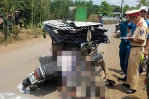 1 người đàn ông tử vong tại chỗ vì bị tôn cắt vào cổ