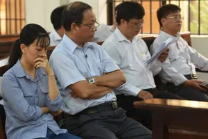 Hoãn xử cựu trưởng ban tổ chức thành ủy Biên Hòa ăn chặn tiền