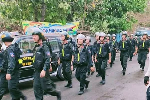 Đồng Nai: Chém người rồi cố thủ trong nhà, hăm dọa nổ bình gas