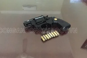 Đồng Nai: Dùng súng truy đối thủ, bắn nhầm người đi đường