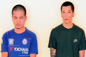 Đồng Nai: Bắt nhóm chuyên đánh phụ nữ, cướp tài sản