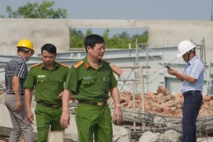 Điều tra nguyên nhân vụ sập tường 10 người chết tại Đồng Nai