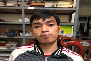 Biên Hòa: Vì chiếc áo khoác, 2 người bạn cầm dao đâm nhau