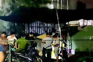 Phát hiện đôi nam nữ chết bất thường trong nhà