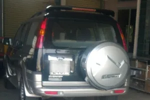 Vẫn chưa dứt điểm vụ ném vỡ kính xe hơi 