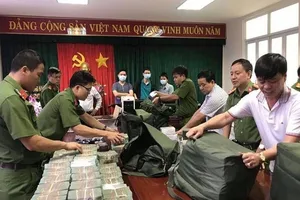 Vụ xăng giả khủng: Khám xét thêm 6 trạm xăng ở Long An, TP.HCM