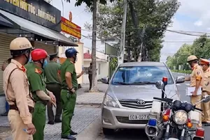 GĐ Sở TN&MT Đồng Nai nói về việc cán bộ vi phạm phòng dịch, 'cố thủ' trong ô tô 