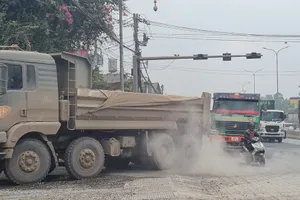 Run rẩy qua đoạn đường ‘tử thần’ quốc lộ 51 Đồng Nai