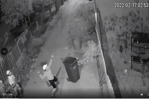 Bắt 2 nghi can dùng chất bẩn 'khủng bố' nhà dân ở Đồng Nai