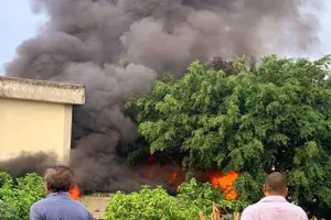 Cháy trong khuôn viên trường tiểu học tại Biên Hòa, 1 bé gái tử vong