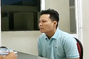 Nghi can cướp trong tiệm vàng ở Đồng Nai ra đầu thú