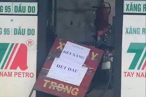 Nhiều cây xăng ở Đồng Nai đóng cửa, bán theo 'hạn mức' 
