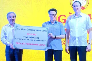 Phó Thủ tướng Vũ Đức Đam dự Ngày hội Đại đoàn kết toàn dân tộc tại Đồng Nai