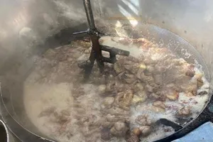 Phát hiện cơ sở chế biến mỡ heo bẩn mang tiêu thụ