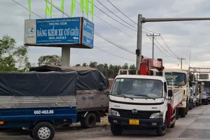 Đồng Nai: Phát phiếu đánh số cho xe đến đăng kiểm