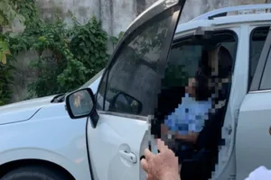 Người đàn ông chết bất thường trong xe ôtô