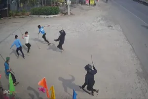 Nhóm thanh niên chém gần lìa cánh tay nhân viên trạm dừng chân bò sữa Long Thành 