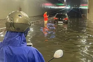 Đồng Nai: Mưa lớn khiến quốc lộ 1, hầm chui Tân Phong bị ngập sâu