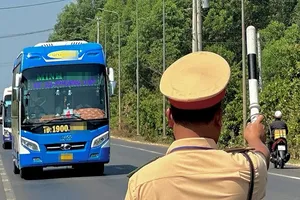 Công an Đồng Nai, Lâm Đồng cùng xử lý xe chạy quá tốc độ, vượt ẩu trên quốc lộ 20