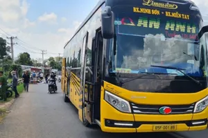 Người đàn ông bị xe khách cán qua người tử vong trên Quốc lộ 1