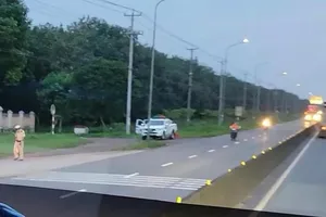 1 cựu CSGT 'bảo kê' xe quá tải từ phía Bắc đến địa bàn Đồng Nai
