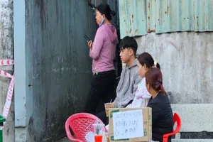 Thiếu nữ bị người tình của mẹ sát hại trong phòng trọ