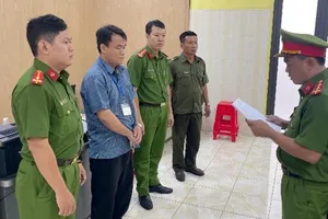 Bắt 1 đăng kiểm viên Trung tâm đăng kiểm xe cơ giới lớn nhất Đồng Nai