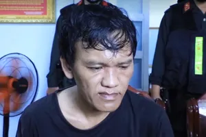 Bắt 'Quý đen' chuyên thu tiền bảo kê các chủ ghe đánh bắt cá trên sông Thị Vải