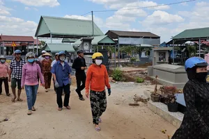 Chủ tịch xã ở Đồng Nai chỉ đạo 'bán' huyệt mộ trong nghĩa trang đã đóng cửa