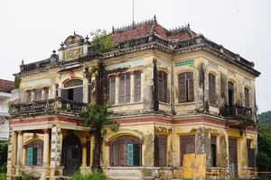 Biệt thự cổ 100 tuổi ở Đồng Nai: Muốn giữ lại phải làm sao?