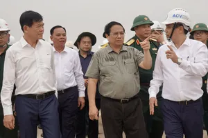 Hình ảnh Thủ tướng thị sát dự án sân bay Long Thành và cao tốc Biên Hòa - Vũng Tàu 