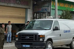 Thực nghiệm hiện trường vụ đầu độc chồng cùng 3 cháu ruột bằng xyanua ở Đồng Nai