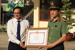 Khen thưởng Công an Đồng Nai trong vụ triệt phá đường dây rửa tiền hơn 2.000 tỉ 