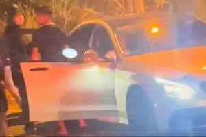 Nhóm người chặn ô tô, xô xát khiến cháu bé 2 tuổi chấn thương vùng đầu