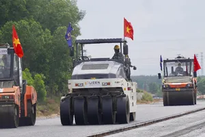 Đề nghị khen thưởng 2 nhà thầu thi công cao tốc Biên Hòa - Vũng Tàu, Vành đai 3