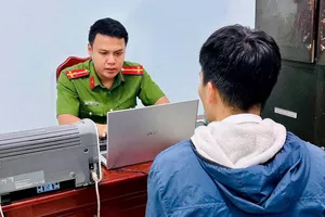 Bất ngờ nhận được hình ảnh 'nhạy cảm' rồi bị tống tiền