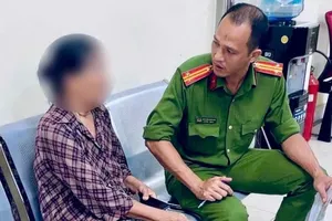 Bà cụ 76 tuổi suýt mất 100 triệu đồng vì cuộc điện thoại xưng công an